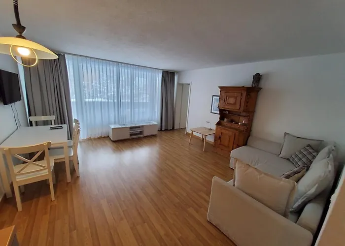 Helle 2 Schlafzimmer In - Grosszügig, Zentral Und Ruhig Gelegen