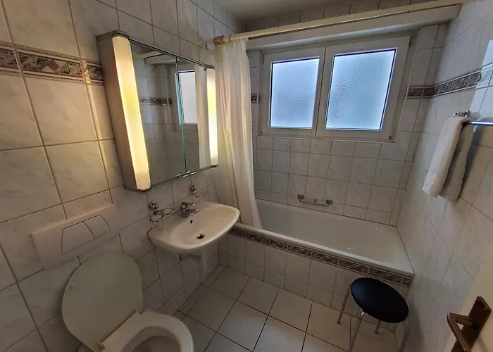 Helle 2 Schlafzimmer In - Grosszügig, Zentral Und Ruhig Gelegen Apartamento