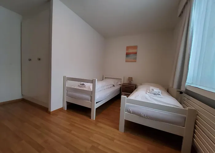 Helle 2 Schlafzimmer In - Grosszügig, Zentral Und Ruhig Gelegen