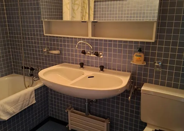 Helle 2 Schlafzimmer In - Grosszuegig, Zentral Und Ruhig Gelegen *