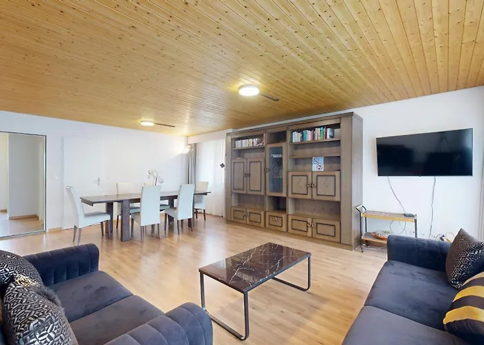 Helle 2 Schlafzimmer In - Grosszuegig, Zentral Und Ruhig Gelegen